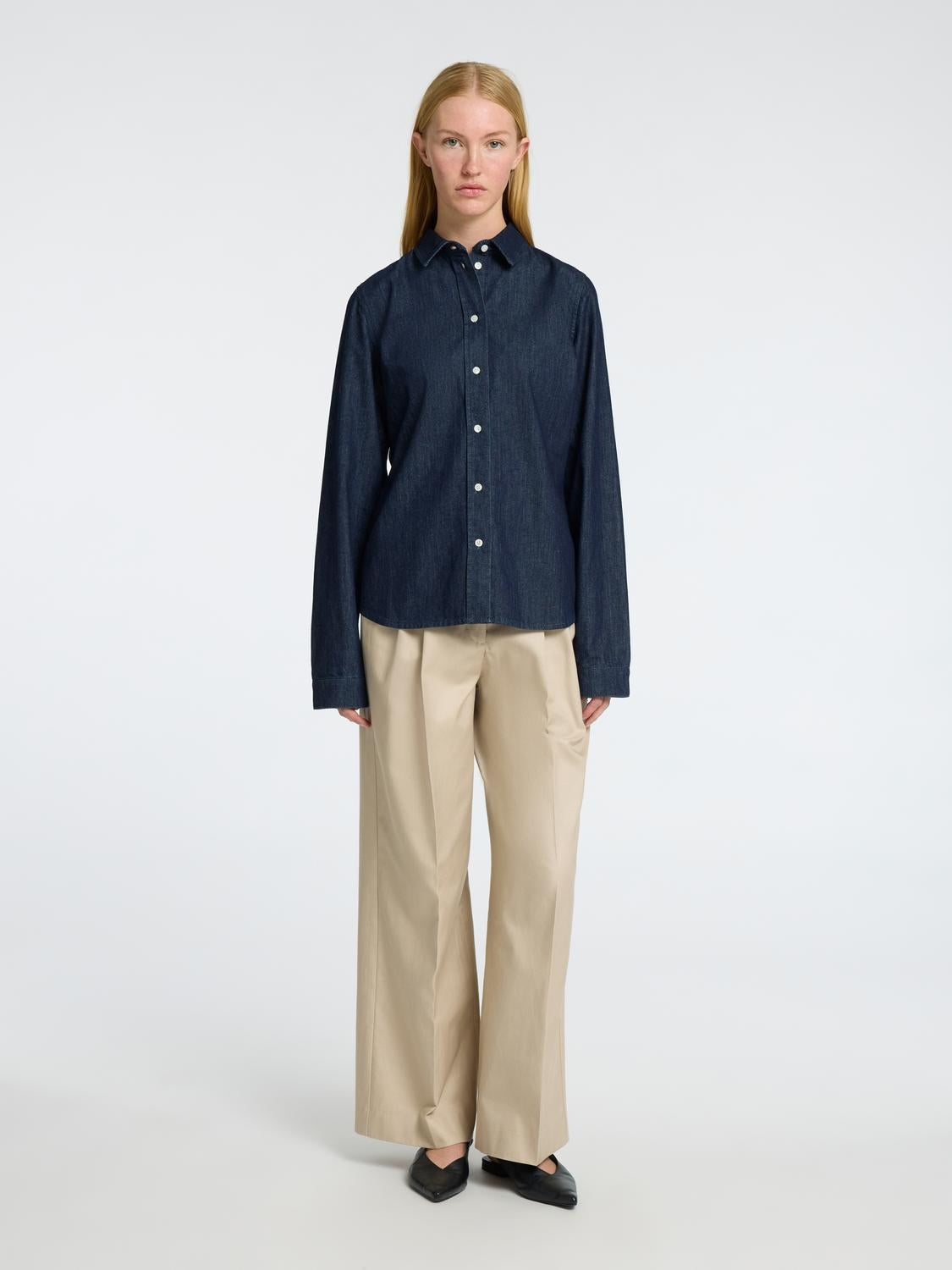 model_shot-front_full